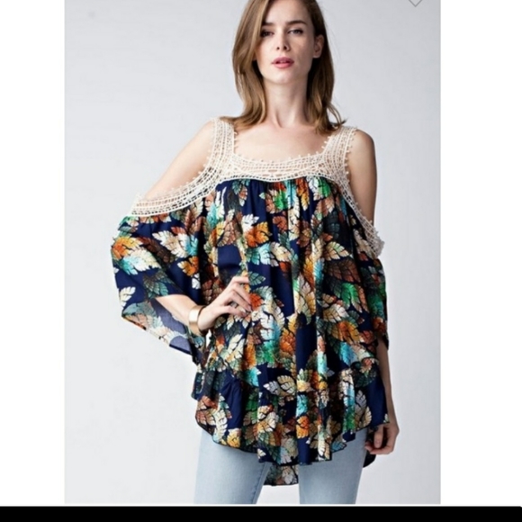 🔷️Beautiful Lace Floral Top🔷️ - Picture 4 of 4